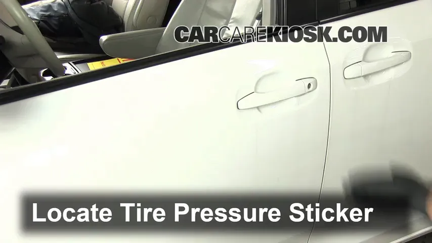 2011 Toyota Sienna XLE 3.5L V6 Tires & Wheels Check Tire Pressure